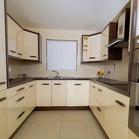 Tur An Tsaile - Lakeside Galway