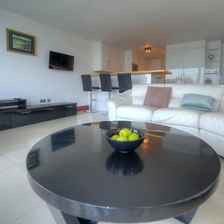 Tur An Tsaile - Lakeside Galway