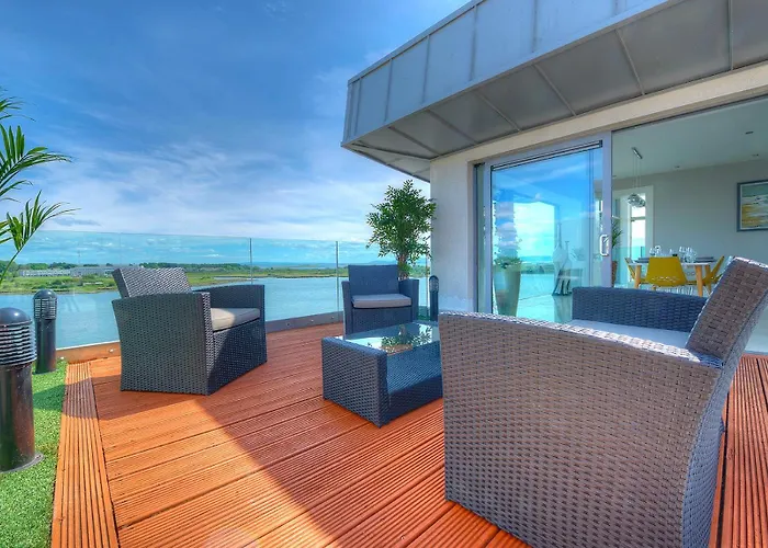 Tur An Tsaile - Lakeside Galway